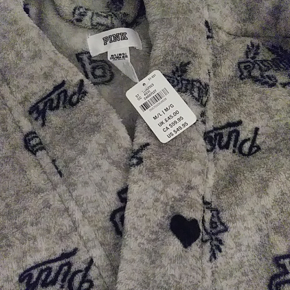 Pink Robe - Picture 2 of 5